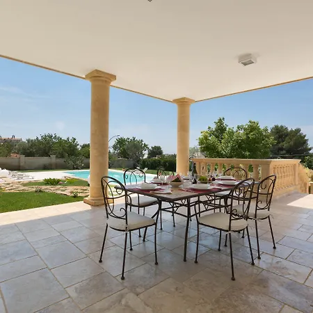 Loran By Perle Di Puglia Vila